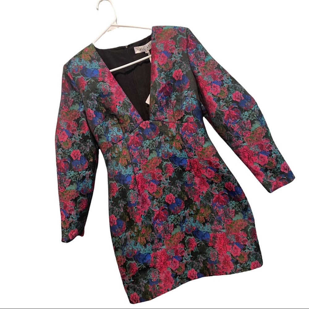 Elliatt (Revolve,Nordstrom) Brocade Dress. NWT. Sz small
